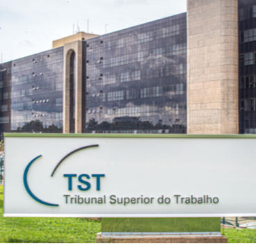 TST: Carta de preposição apresentada fora do prazo não causa revelia ou confissão